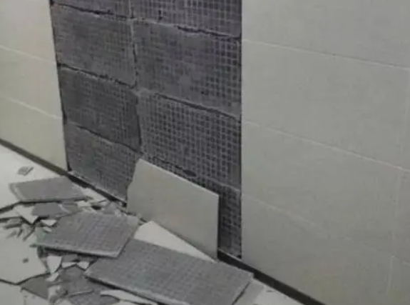 嘉黎瓷砖空鼓维修公司分享下嘉黎墙砖松动维修的知识